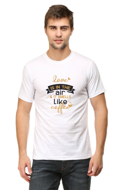 LOVE IS IN THE AIR AND IT SMELLS LIKE COFFEE - Men's T-Shirt